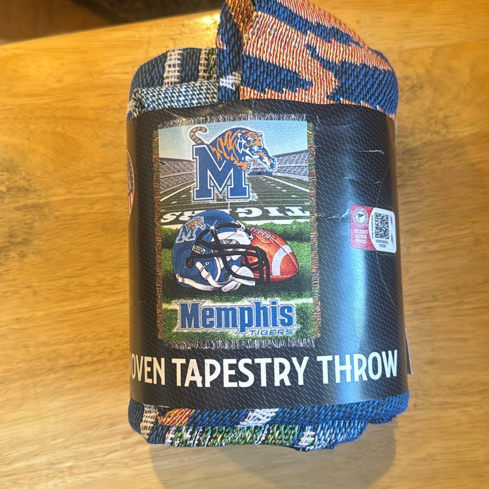Memphis Tigers Woven Throw